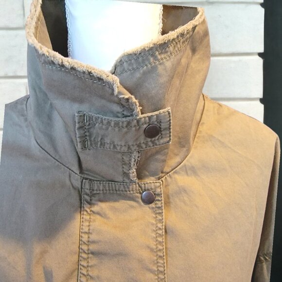 Melrose and Market Boho Khaki Colored Long Sleeve Casual Jacket - in size M - Picture 6 of 7